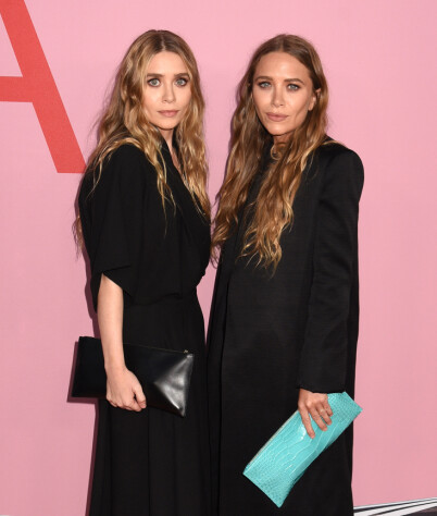 TVILLINGSØSTRE: Ashley og Mary-Kate Olsen møtte opp på CFDA Fashion Awards i 2019. Foto: Image Press/Splash News / NTB Scanpix TVILLINGSØSTRE: Ashley og Mary-Kate Olsen møtte opp på CFDA Fashion Awards i 2019. Foto: Image Press/Splash News / NTB Scanpix